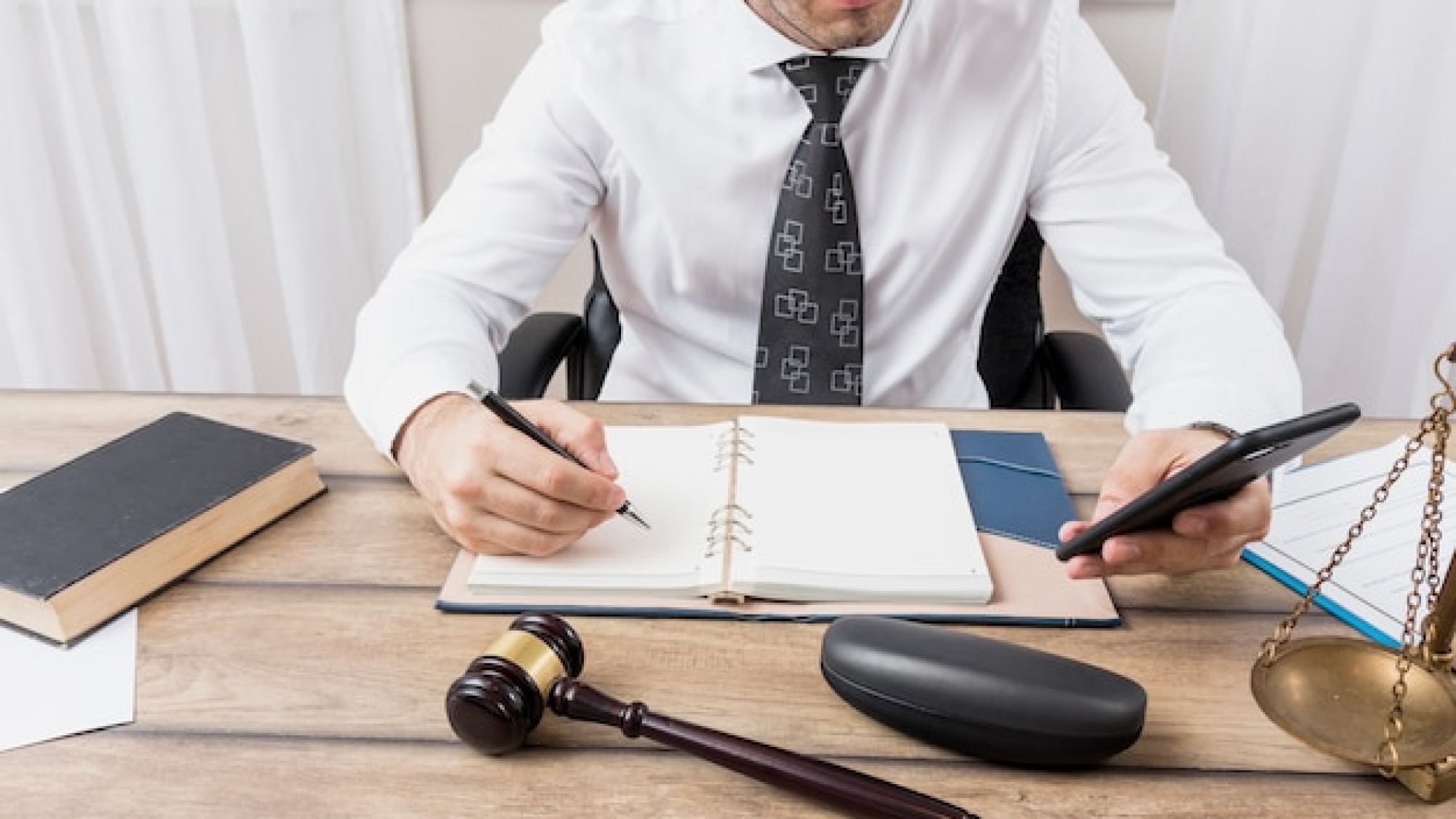 paralegal difference between giving legal advice and saying what the law says